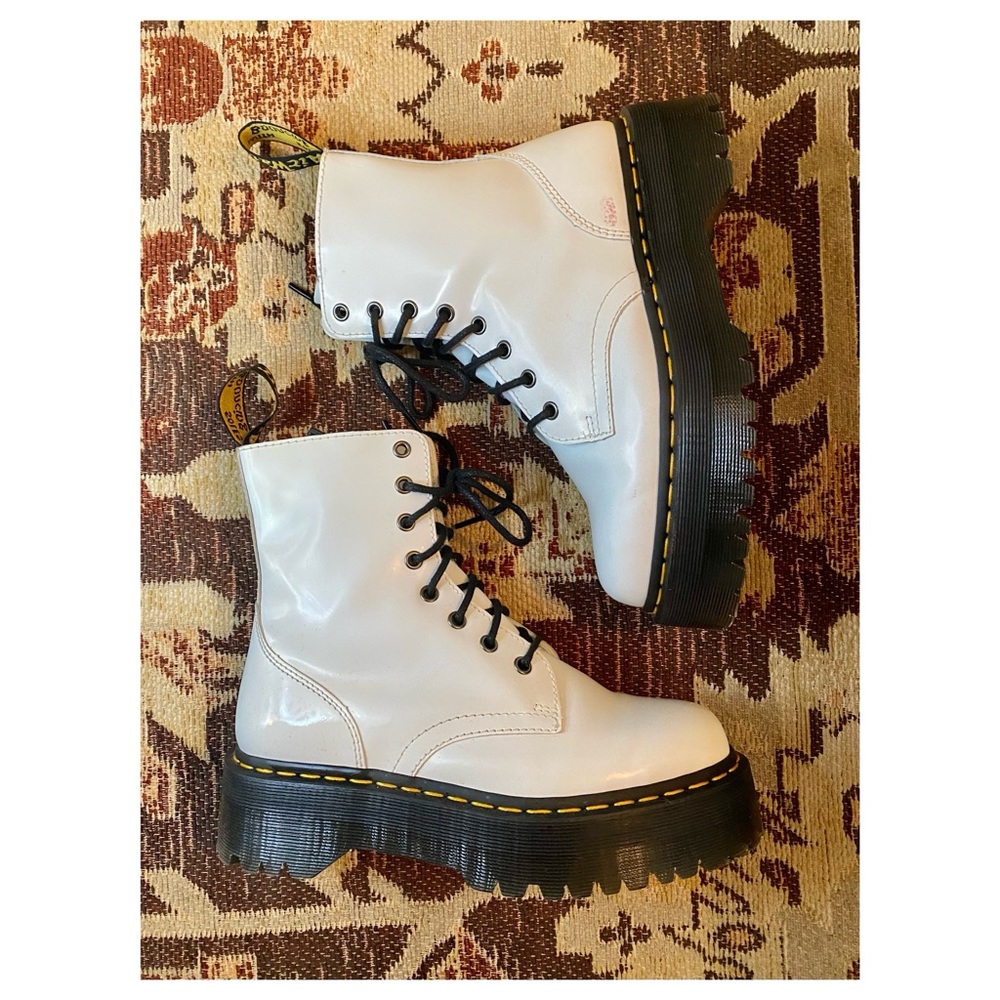 Dr. Martens Jadon 8-Eye Boot